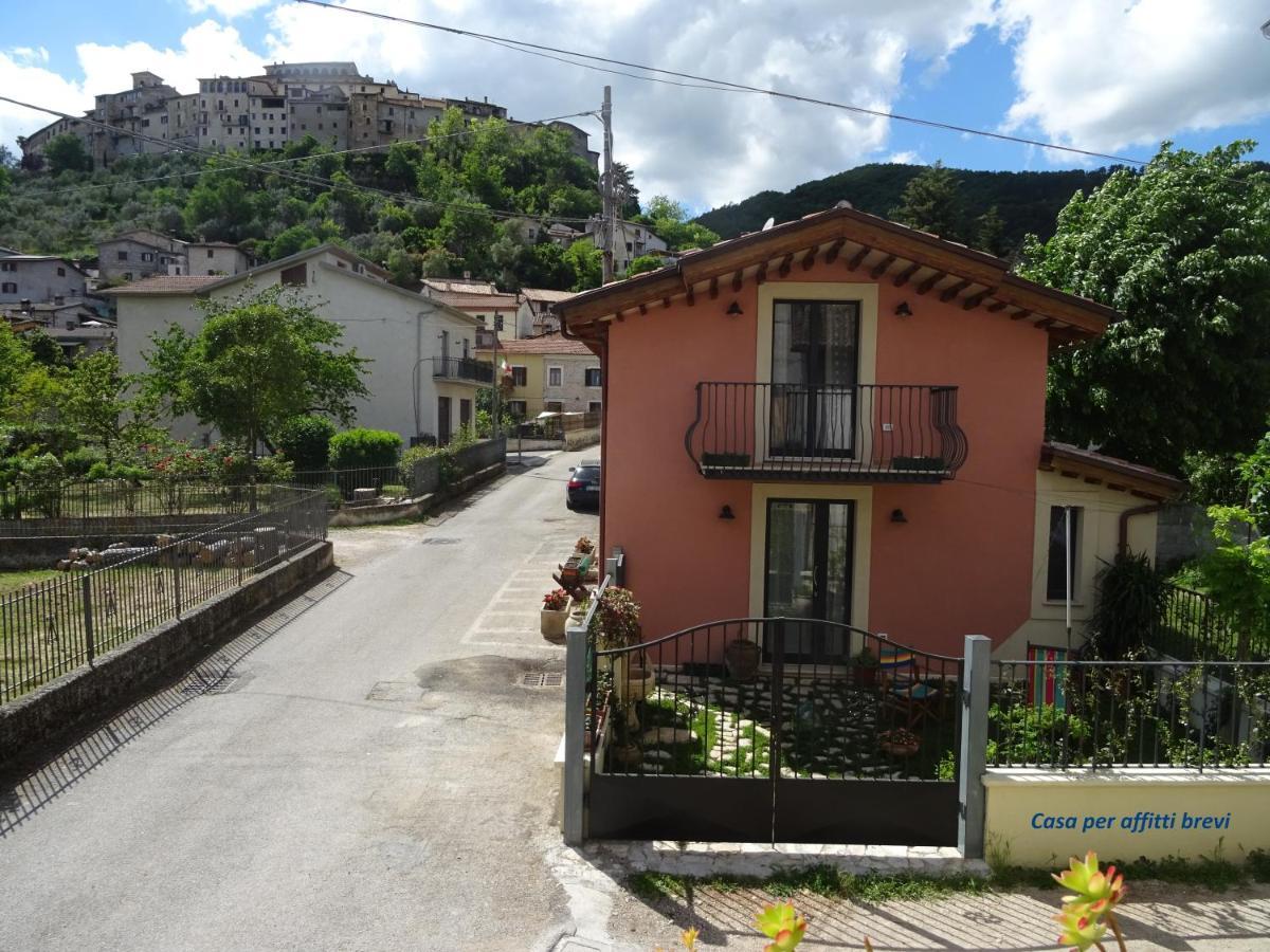 La Bottega Del Fabbro Affitto Breve Vila Contigliano Exterior foto