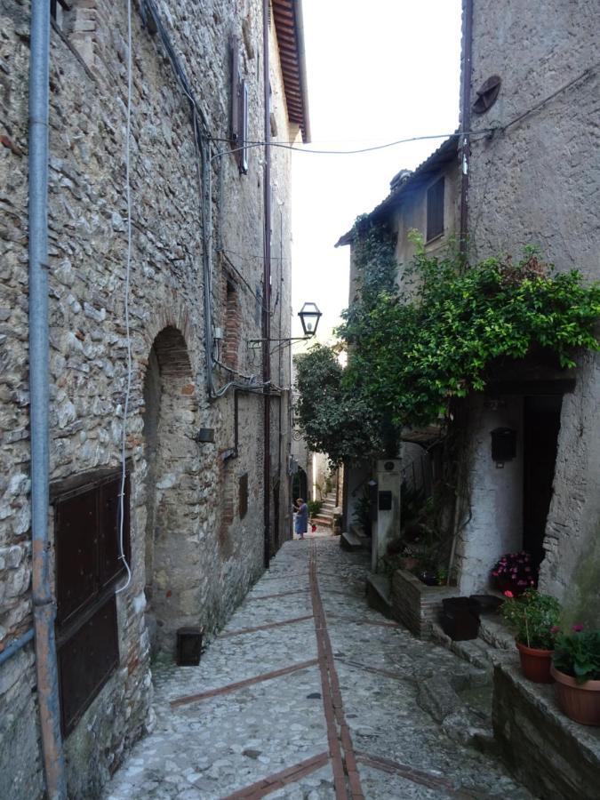 La Bottega Del Fabbro Affitto Breve Vila Contigliano Exterior foto