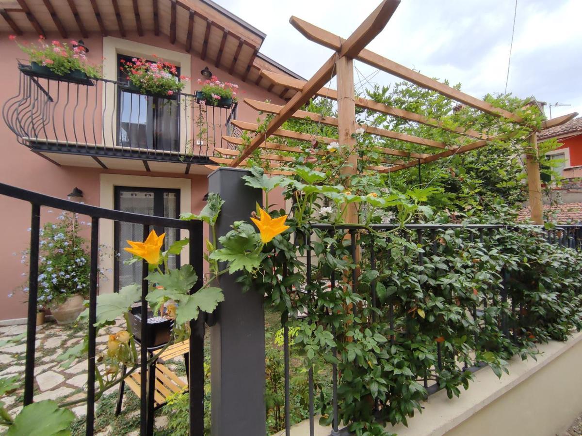La Bottega Del Fabbro Affitto Breve Vila Contigliano Exterior foto