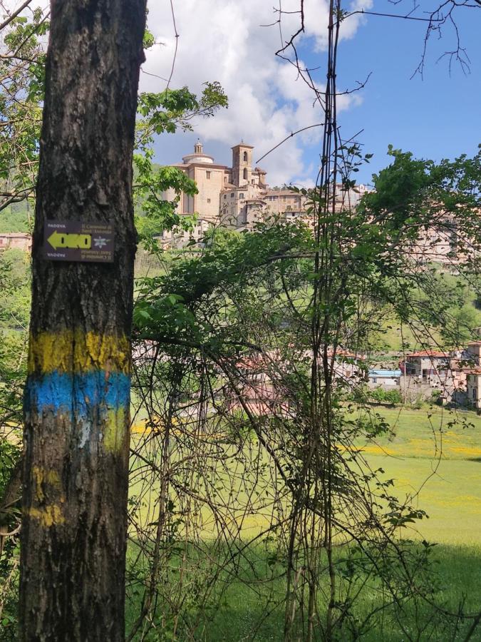 La Bottega Del Fabbro Affitto Breve Vila Contigliano Exterior foto