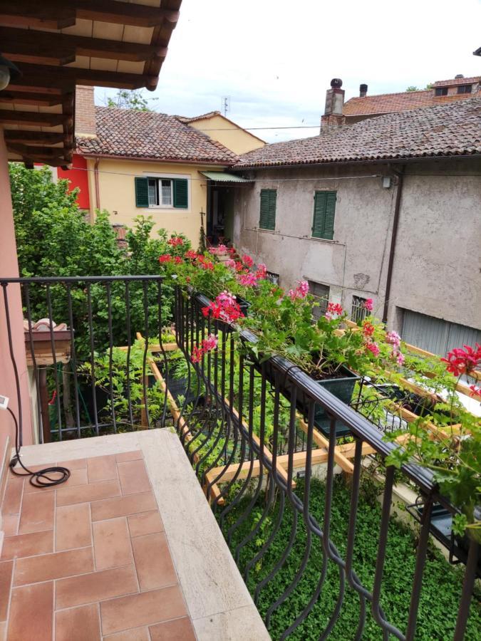 La Bottega Del Fabbro Affitto Breve Vila Contigliano Exterior foto