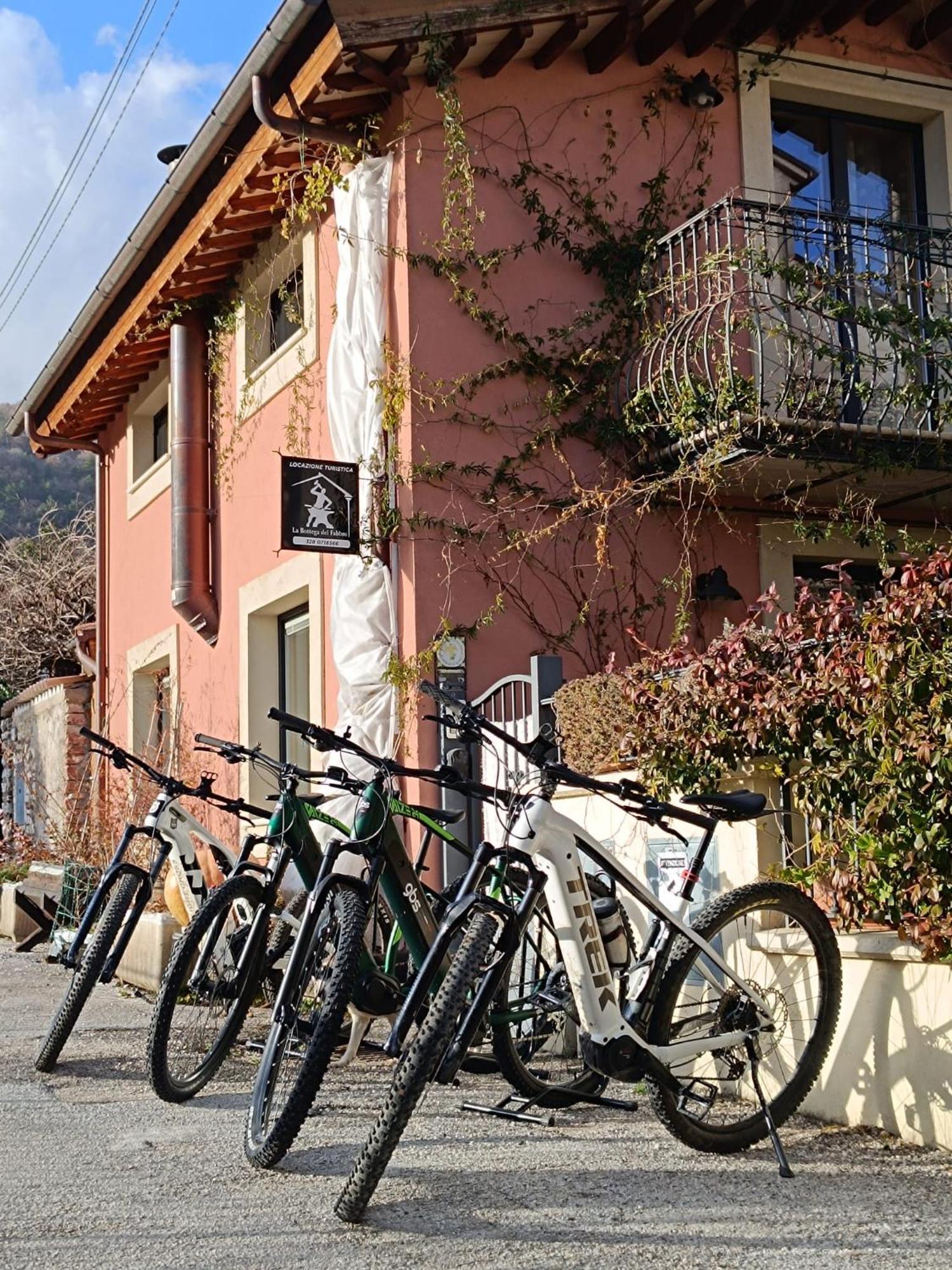 La Bottega Del Fabbro Affitto Breve Vila Contigliano Exterior foto